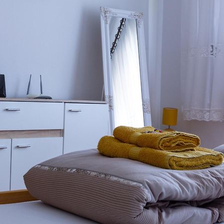 Apartamento Sea View Retreat With 170Mbps Wifi And Sunny Balcony Kastav Exterior foto